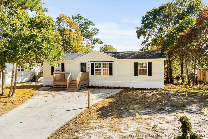 Remodeled home in established neighborhood. Only 5 minutes to - Beach Home for sale in Supply, North Carolina on Beachhouse.com