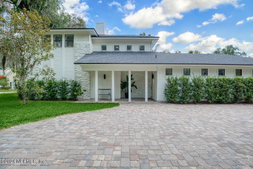 Welcome to your dream home! This meticulously updated property - Beach Home for sale in Ponte Vedra Beach, Florida on Beachhouse.com