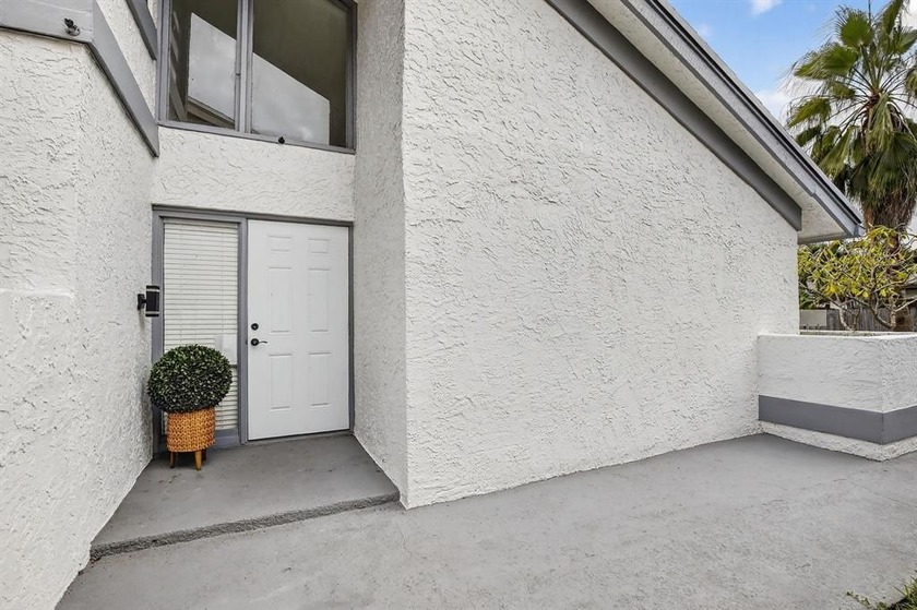 Beautiful 3 bedroom, 2.5 bathroom, 2 story home in the - Beach Home for sale in Davie, Florida on Beachhouse.com