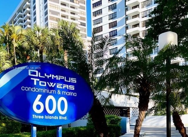 Discover your DREAM HOME in a luxurious resort-style pristine - Beach Condo for sale in Hallandale Beach, Florida on Beachhouse.com