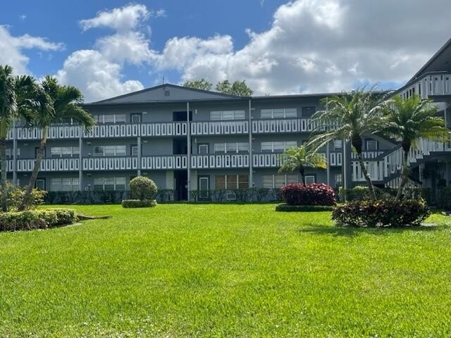 *REDUCED TO SELL* Well maintained 1 bedroom 1.5 baths in ACTIVE - Beach Condo for sale in Boca Raton, Florida on Beachhouse.com