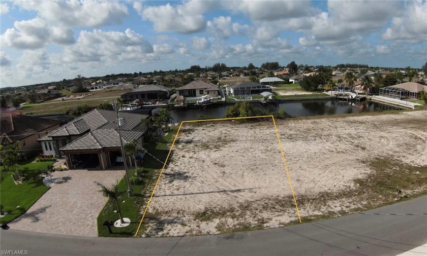 Location, location, location! This is a beautiful single family - Beach Lot for sale in Cape Coral, Florida on Beachhouse.com