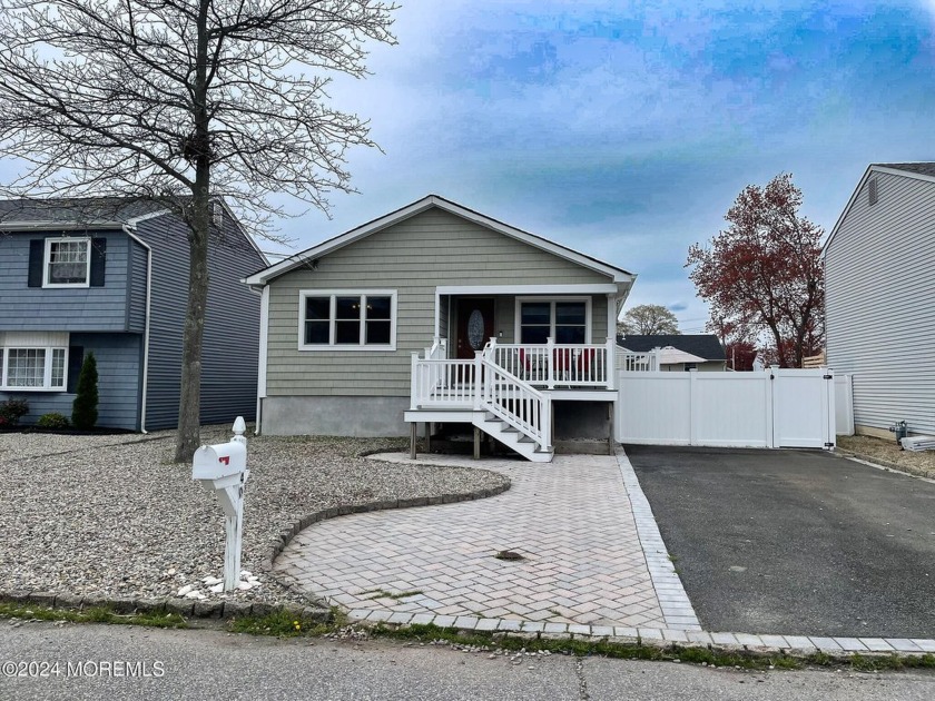 Just steps away from Baywood Marina, this beautifully updated 3 - Beach Home for sale in Brick, New Jersey on Beachhouse.com