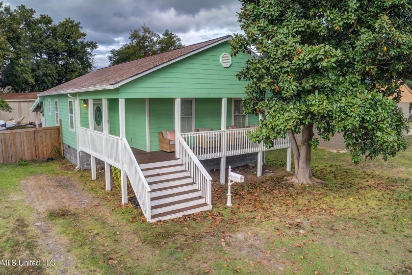 This cozy Gulfport house is in a great school area. It's super - Beach Home for sale in Gulfport, Mississippi on Beachhouse.com