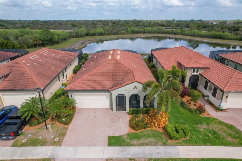 LOCATION, LOCATION, LOCATION. Gorgeous home is a must see - Beach Home for sale in Venice, Florida on Beachhouse.com