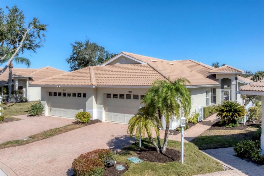 Under contract-accepting backup offers. Welcome to Oak Forest, a - Beach Home for sale in Englewood, Florida on Beachhouse.com