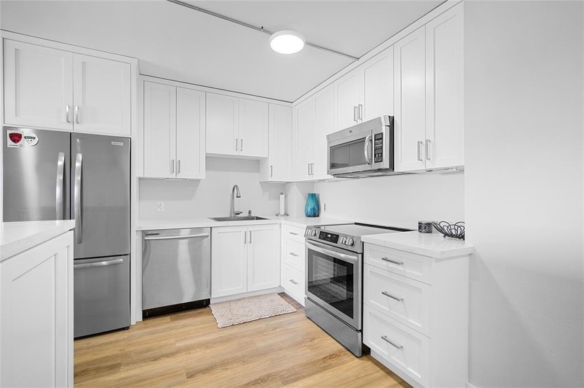 Central 1BD/1BA close to Las Olas, Downtown Fort Lauderdale, and - Beach Condo for sale in Fort Lauderdale, Florida on Beachhouse.com