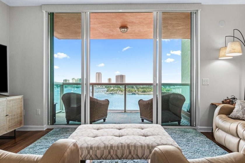 Pristine 9th floor 2BR+den/3BA unit overlooking the Intracoastal - Beach Condo for sale in Riviera Beach, Florida on Beachhouse.com