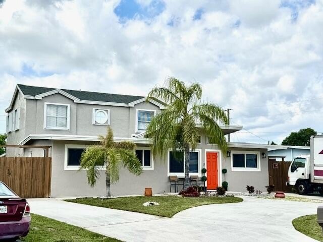 The first floor has 3 bedrooms and 3 bathrooms. Two of the - Beach Home for sale in West Palm Beach, Florida on Beachhouse.com