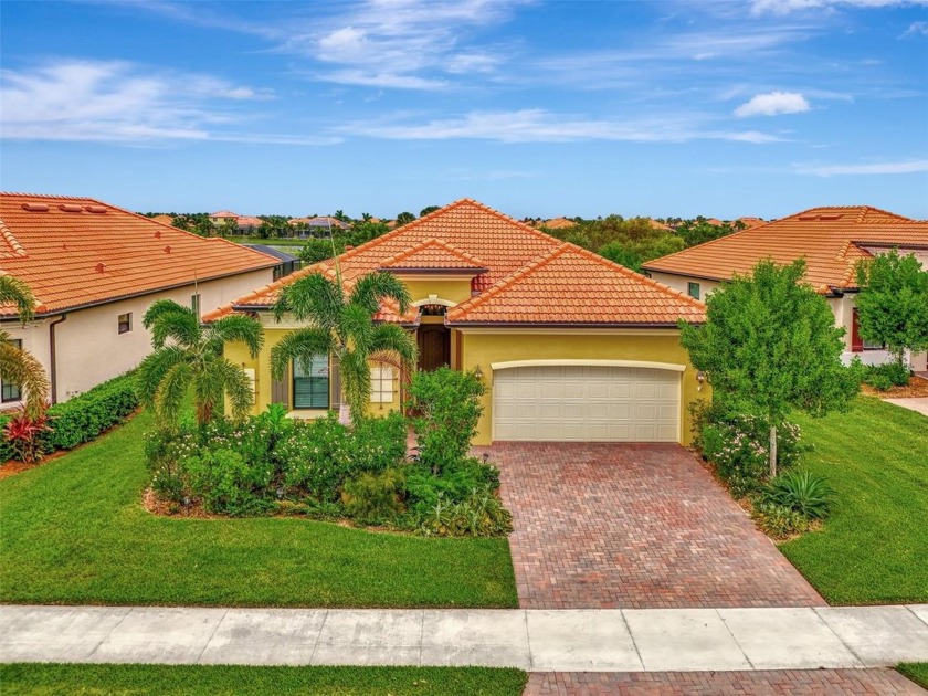 Prepare to be impressed by this beautifully upgraded golf home - Beach Home for sale in Venice, Florida on Beachhouse.com