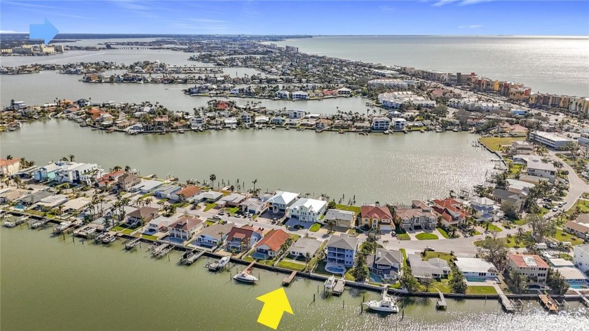 Waterfront Home in prestigious North Redington Beach.  This - Beach Home for sale in North Redington Beach, Florida on Beachhouse.com