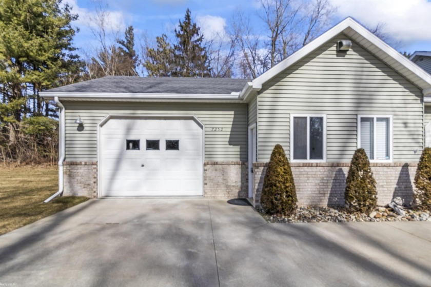 Opportunity is knocking, this garage is really one of a kind - Beach Condo for sale in Lakeport, Michigan on Beachhouse.com