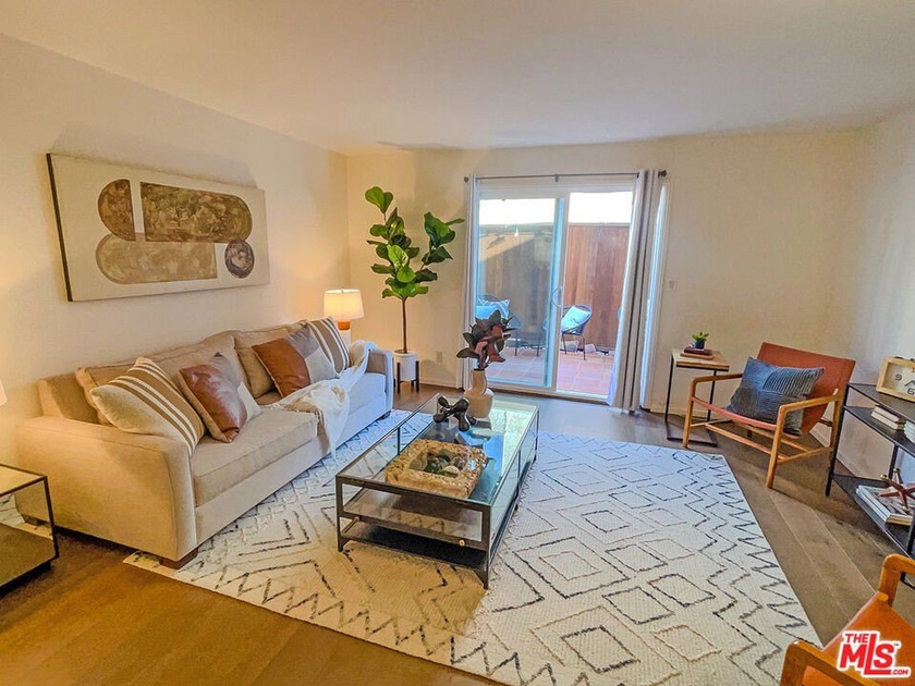 Broker/Agent does not guarantee the accuracy of square footage - Beach Condo for sale in Santa Monica, California on Beachhouse.com