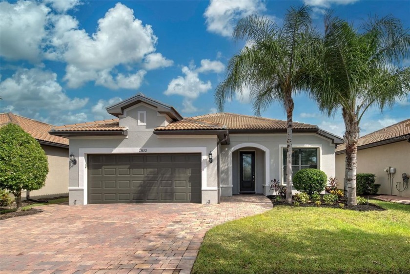 This meticulously maintained Martin Ray model in the premier - Beach Home for sale in Venice, Florida on Beachhouse.com