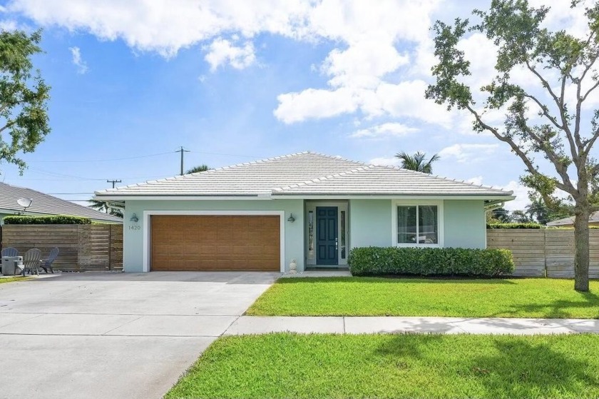 Introducing a stunning newer construction CBS block home with 3 - Beach Home for sale in Lake Worth Beach, Florida on Beachhouse.com