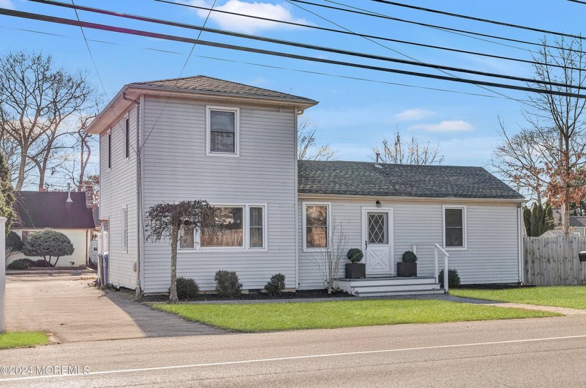 Welcome to this pristine 3-bedroom, 1.5-bathroom custom home - Beach Home for sale in Brick, New Jersey on Beachhouse.com