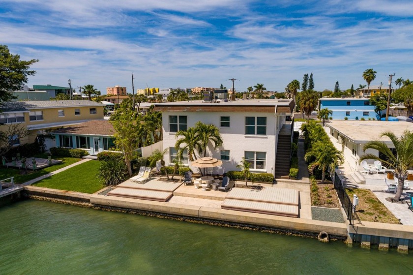 PRIME OPPORTUNITY to acquire a WATERFRONT 6 UNIT PROPERTY in - Beach Home for sale in Treasure Island, Florida on Beachhouse.com