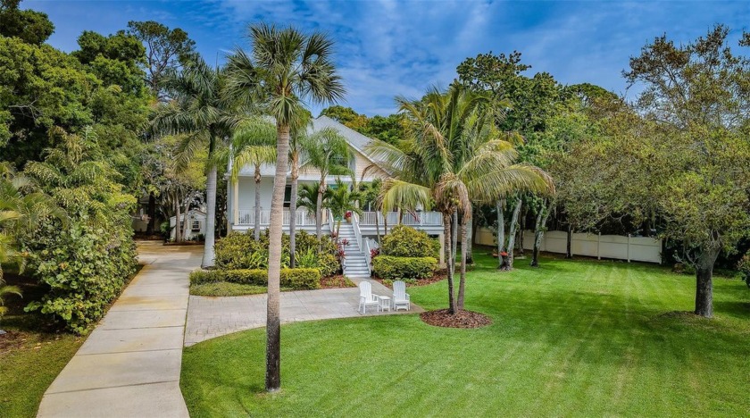 The search is over! 3/4 of an acre to enjoy! Much sought-after - Beach Home for sale in Seminole, Florida on Beachhouse.com
