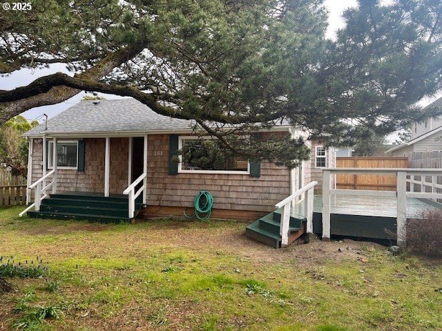Charming Seaside cottage just one block to the beach!  Make it - Beach Home for sale in Seaside, Oregon on Beachhouse.com