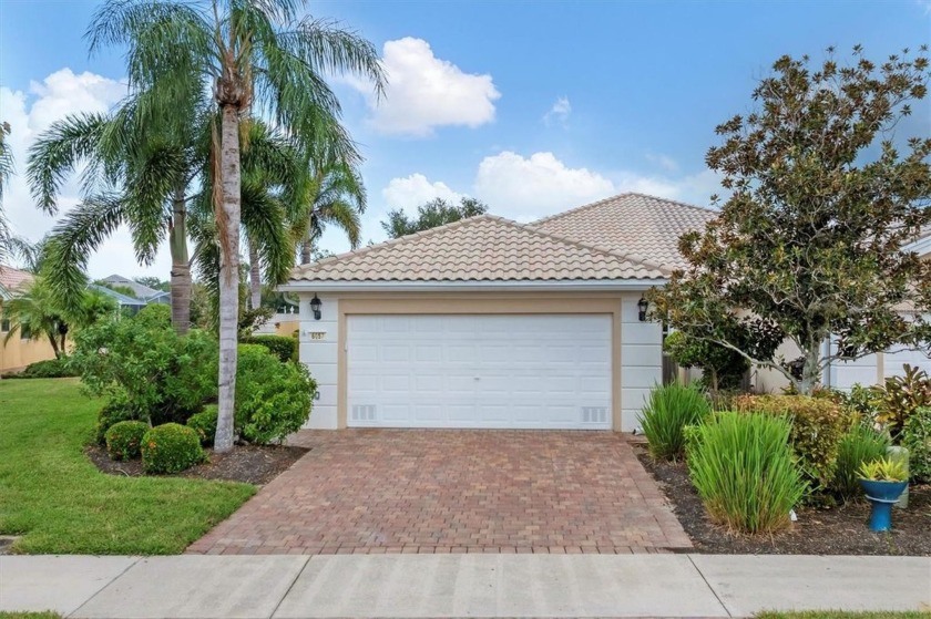 DON'T WAIT TO SEE THIS FABULOUS VILLA TODAY!  WINTER IS COMING! - Beach Home for sale in Venice, Florida on Beachhouse.com