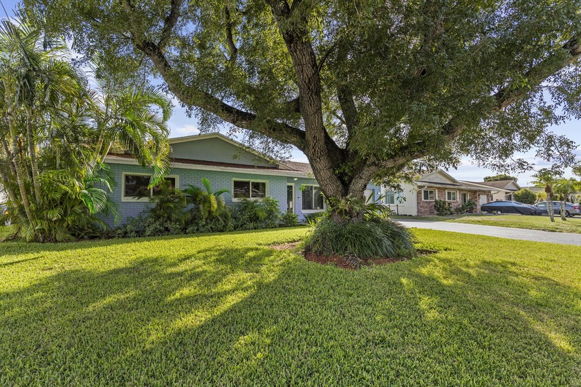Beautifully updated 4BR/2BA home in Palm Aire Village West - NO - Beach Home for sale in Fort Lauderdale, Florida on Beachhouse.com