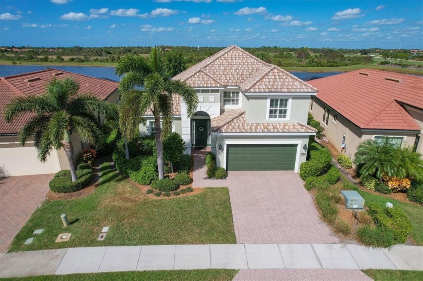 SPECTACULAR PANORAMIC LAKE AND PRESERVE VIEWS! SUNSET EXPOSURE! - Beach Home for sale in Venice, Florida on Beachhouse.com