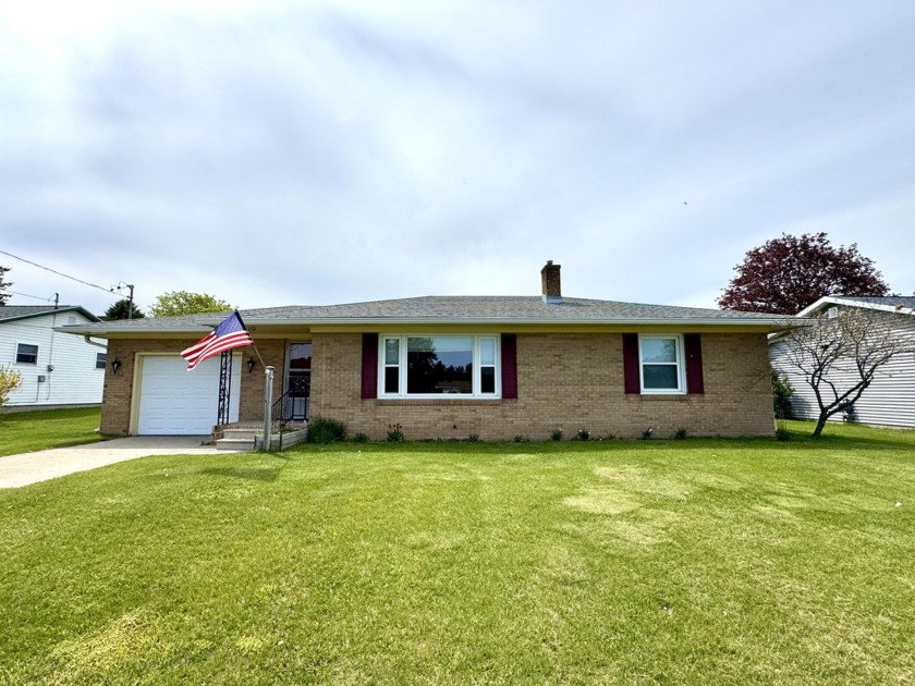 This well maintained home featuring a great layout and clean - Beach Home for sale in Harrisville, Michigan on Beachhouse.com