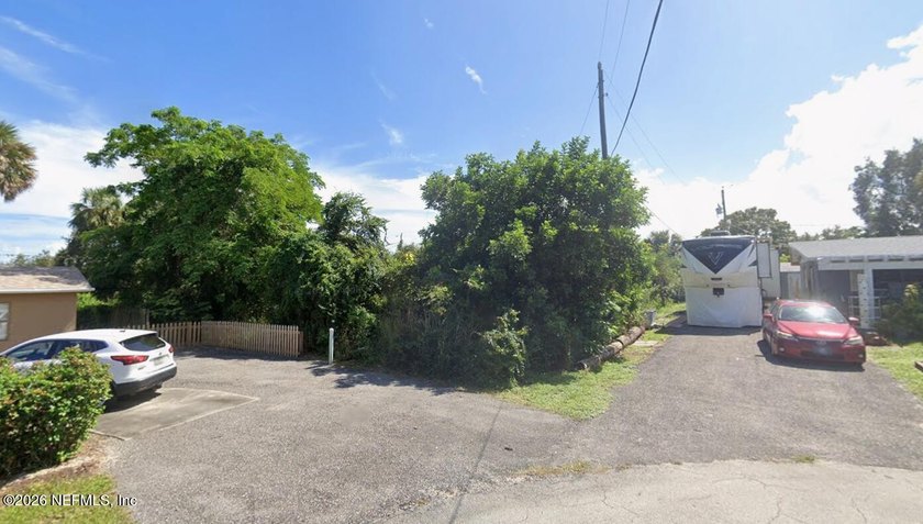 Whether you're looking to build your dream home or a high-yield - Beach Lot for sale in Vero Beach, Florida on Beachhouse.com