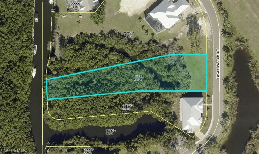Oversize 0.80 acre lot with Gulf access with few minutes to the - Beach Lot for sale in North Fort Myers, Florida on Beachhouse.com