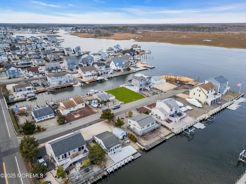 Forked River Prime Waterfront lot on a deep lagoon with vinyl - Beach Lot for sale in Forked River, New Jersey on Beachhouse.com