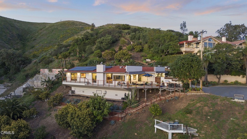 Welcome to 496 Lupine Way in McElrea Heights -- a special - Beach Home for sale in Ventura, California on Beachhouse.com