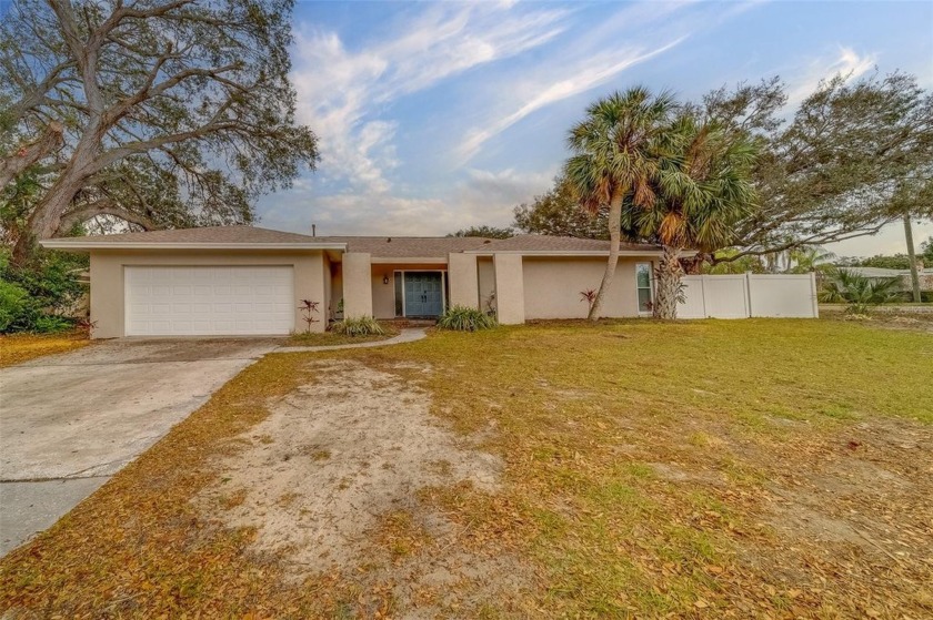 Captivating single-family home in UNINCORPORATED Clearwater, FL - Beach Home for sale in Clearwater, Florida on Beachhouse.com