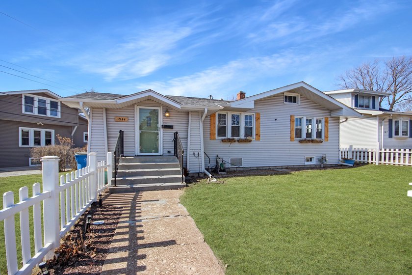 Welcome to this beautifully updated 2-bedroom, 2-bath home in - Beach Home for sale in Whiting, Indiana on Beachhouse.com