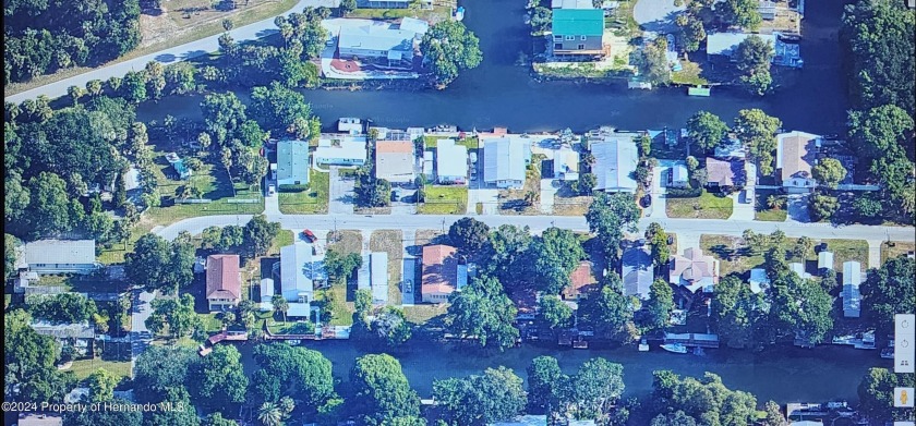 LOCATION LOCATION LOCATION! POSSIBLE OWNER FINANCING - Beach Home for sale in Weeki Wachee, Florida on Beachhouse.com