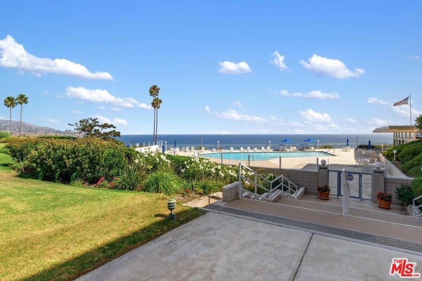 Welcome home to this stunning corner residence with the most - Beach Condo for sale in Rancho Palos Verdes, California on Beachhouse.com