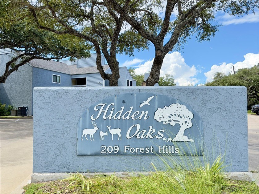 THIS CONDO IS A MUST SEE!!! MOTIVATED SELLER!! Light and Bright - Beach Condo for sale in Rockport, Texas on Beachhouse.com