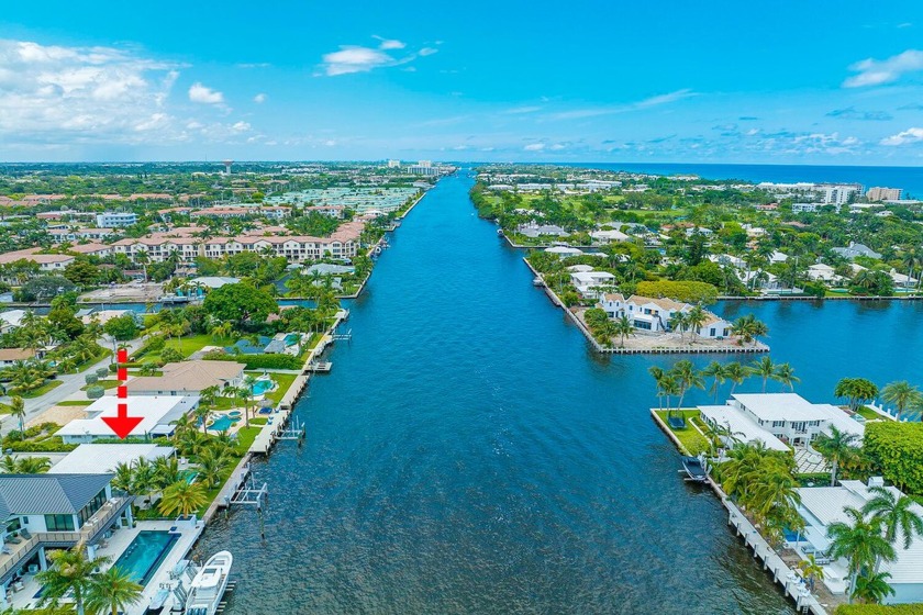 DIRECT INTRACOASTAL WATERWAY! Own one of South Florida's most - Beach Home for sale in Gulf Stream, Florida on Beachhouse.com