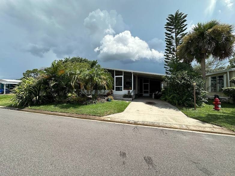 Large master bedroom with 2 closets, stand up shower. Guest room - Beach Home for sale in Vero Beach, Florida on Beachhouse.com