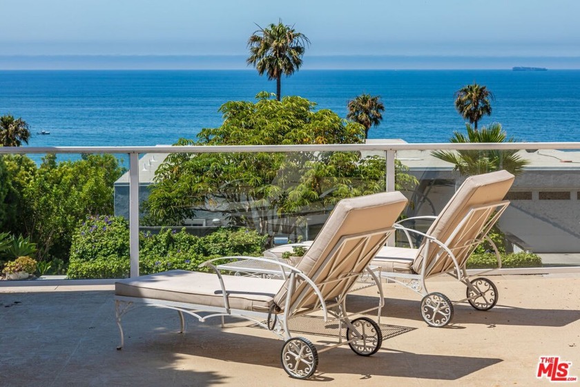 This 5-bedroom, 4-bath ocean-view home, set on a 1/2-acre lot - Beach Home for sale in Malibu, California on Beachhouse.com