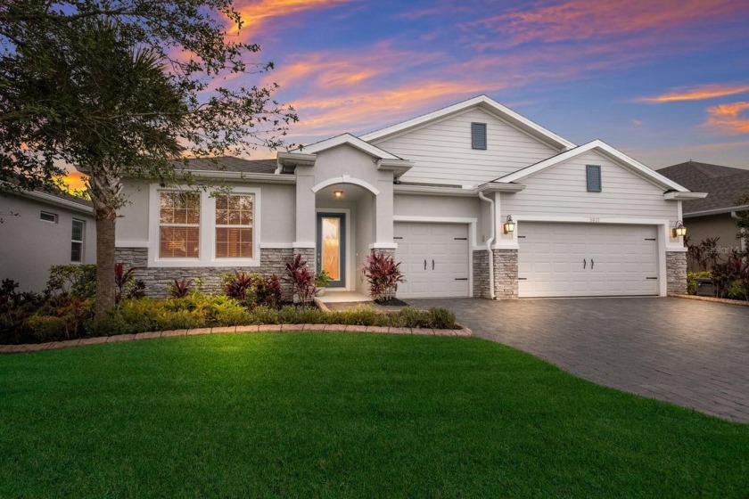 Immaculate 4 Bedroom 3.5 Bath Camden model Smart-Home with - Beach Home for sale in Palmetto, Florida on Beachhouse.com