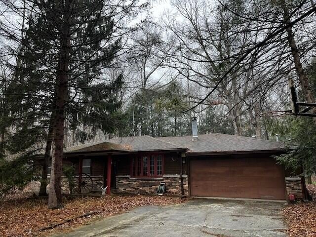 Tucked away on a quiet street and surrounded by the natural - Beach Home for sale in Beverly Shores, Indiana on Beachhouse.com