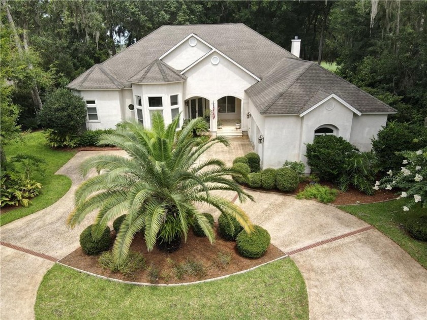This special home is a must see!! Custom built in 2005 by the - Beach Home for sale in Saint Simons, Georgia on Beachhouse.com