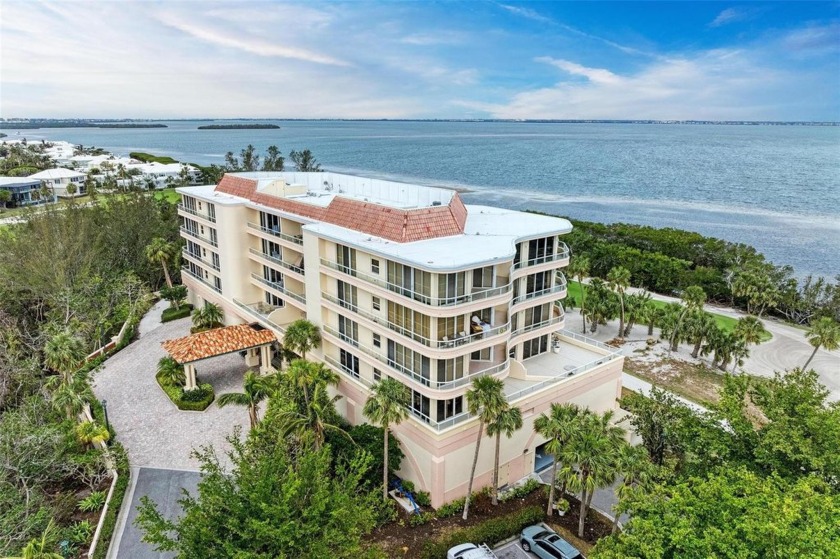 BREATHTAKING VIEWS UPON ENTERING- this Top floor condo situated - Beach Condo for sale in Longboat Key, Florida on Beachhouse.com