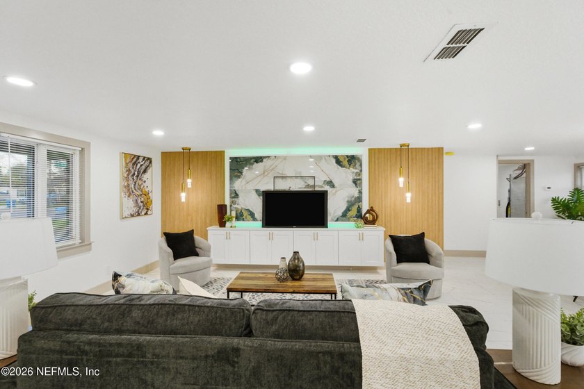 Beautifully renovated Corner-lot, Block home. NO HOA/CDD. Guest - Beach Home for sale in Jacksonville, Florida on Beachhouse.com