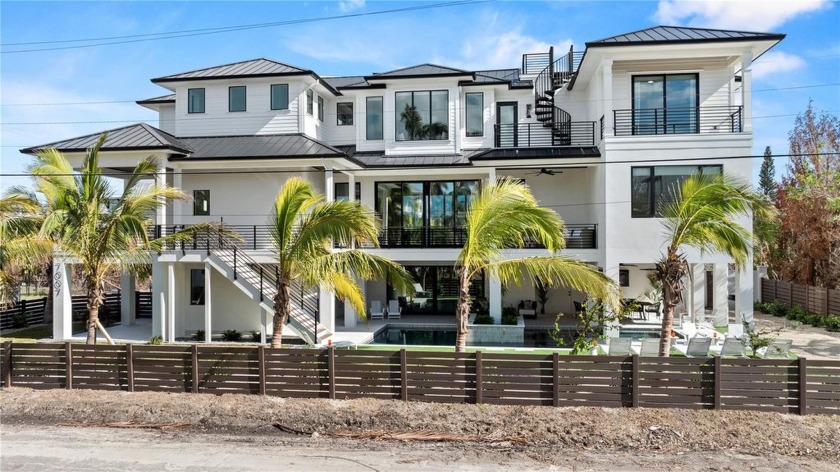 Investor's Dream - Short term rentals allowed here at this - Beach Home for sale in Sarasota, Florida on Beachhouse.com
