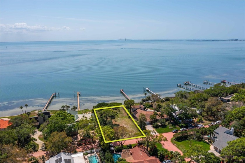 VIEWS FOR DAYS!  Imagine yourself here...waking up every day to - Beach Lot for sale in St. Petersburg, Florida on Beachhouse.com