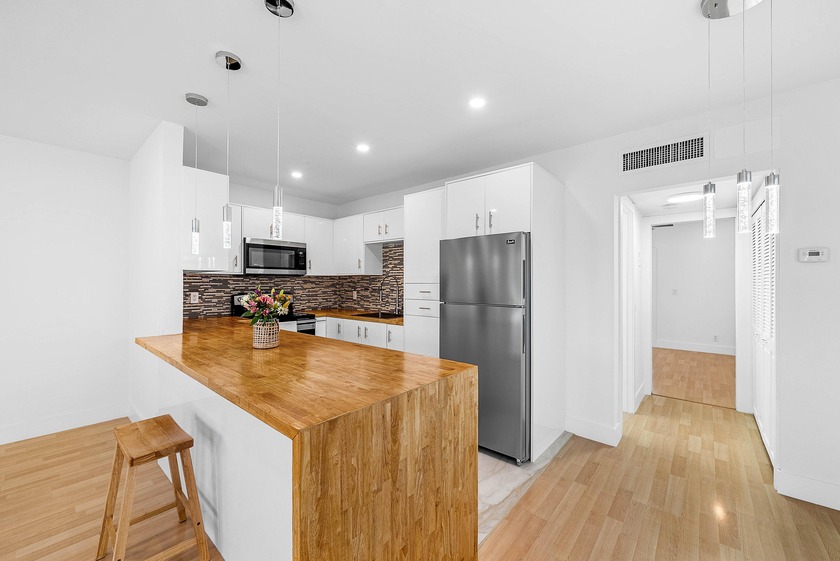 Welcome to this beautifully renovated unit offering a perfect - Beach Condo for sale in West Palm Beach, Florida on Beachhouse.com