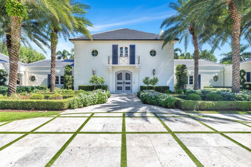 Stylishly remastered and beautifully appointed with gracious - Beach Home for sale in Gulf Stream, Florida on Beachhouse.com