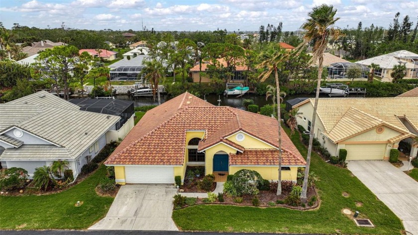 Priced to Sell! POOL HOME with one of the largest private pools - Beach Home for sale in Nokomis, Florida on Beachhouse.com