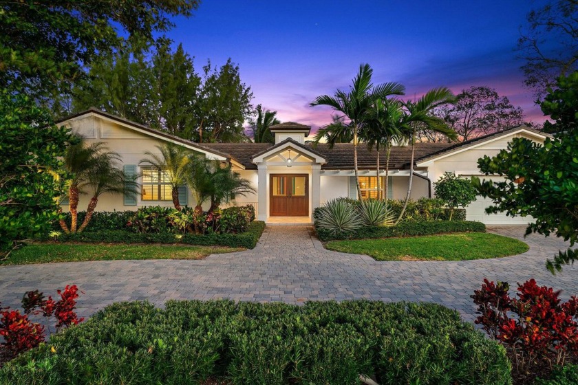 Exquisitely reconstructed lakefront, golf course home with - Beach Home for sale in North Palm Beach, Florida on Beachhouse.com